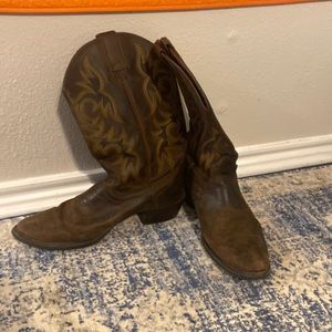 Brown Justin Cowboy Boots